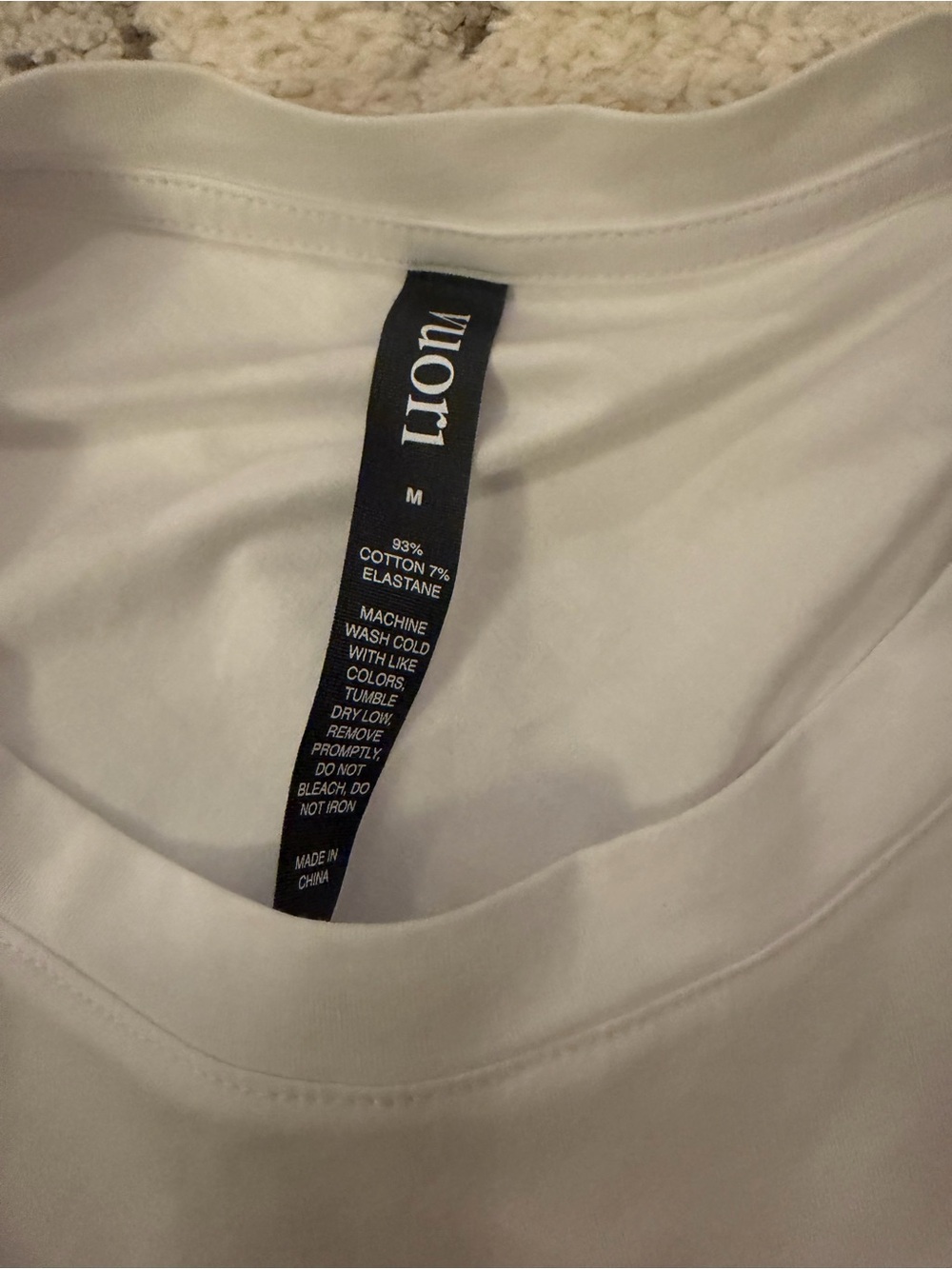 Vuori White Crop T-Shirt NWOT - Picture 4 of 5